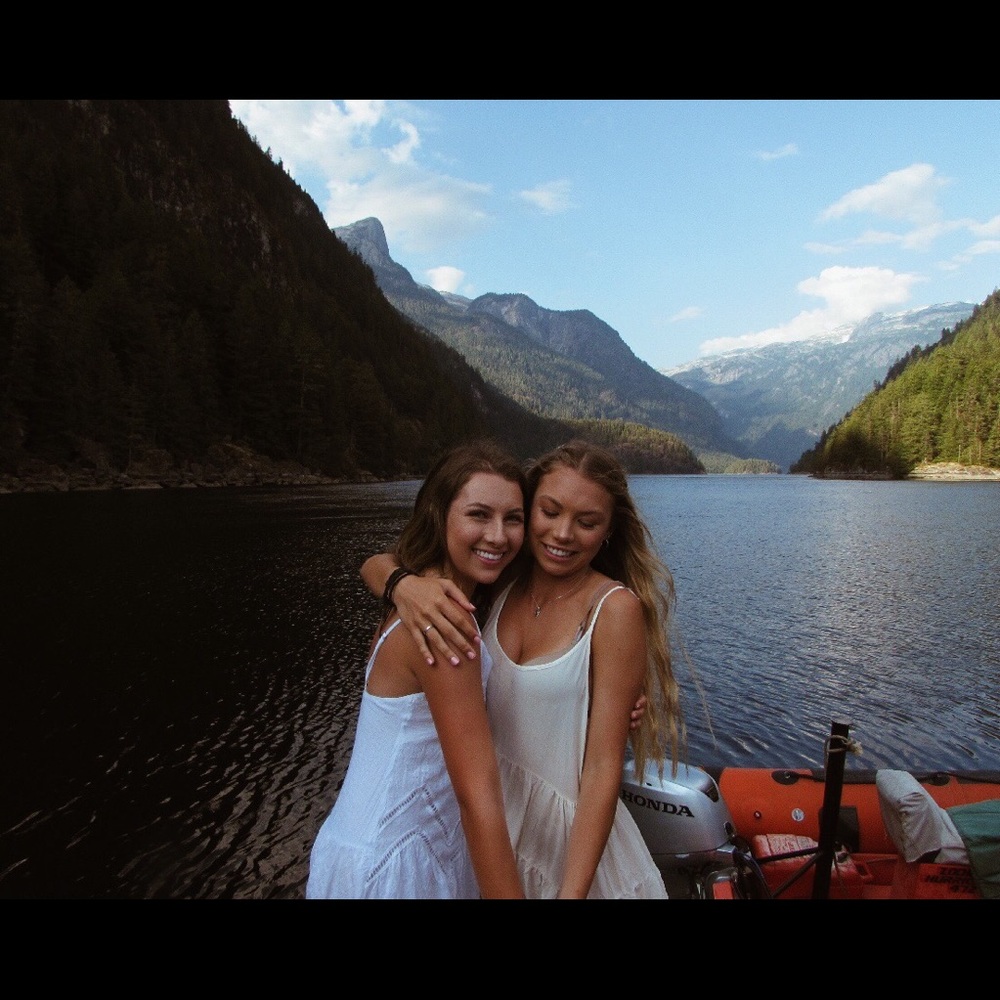 Meet your Posher, Caroline